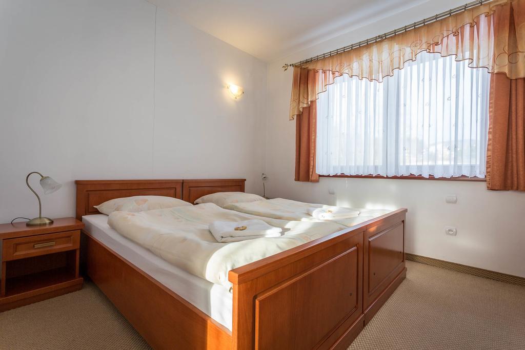 Sykowny Dworek Apartamenty Koscielisko Ruang foto