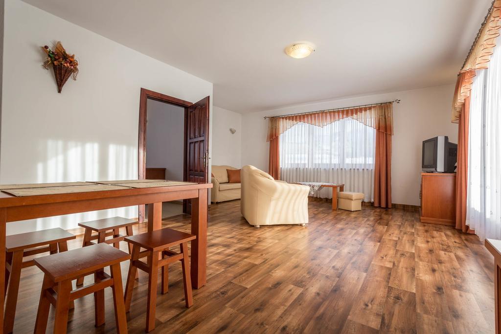 Sykowny Dworek Apartamenty Koscielisko Ruang foto